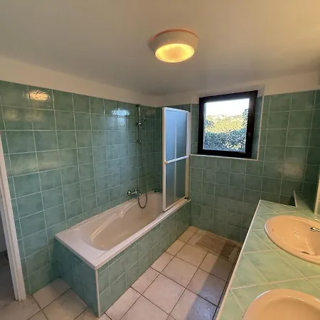 Beautiful Villa, Quiet Sea View With Pool Willa Saint-Raphaël