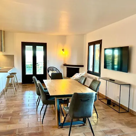 Beautiful Villa, Quiet Sea View With Pool *